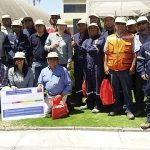 Entregan kit de protección solar a trabajadores de la construcción en la Casa Central
