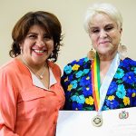 Académica de la UCN recibe condecoración “Llajta de la Concordia” en Bolivia