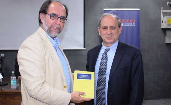 Presentan tercera versión del Libro “Curso de Derecho Económico”