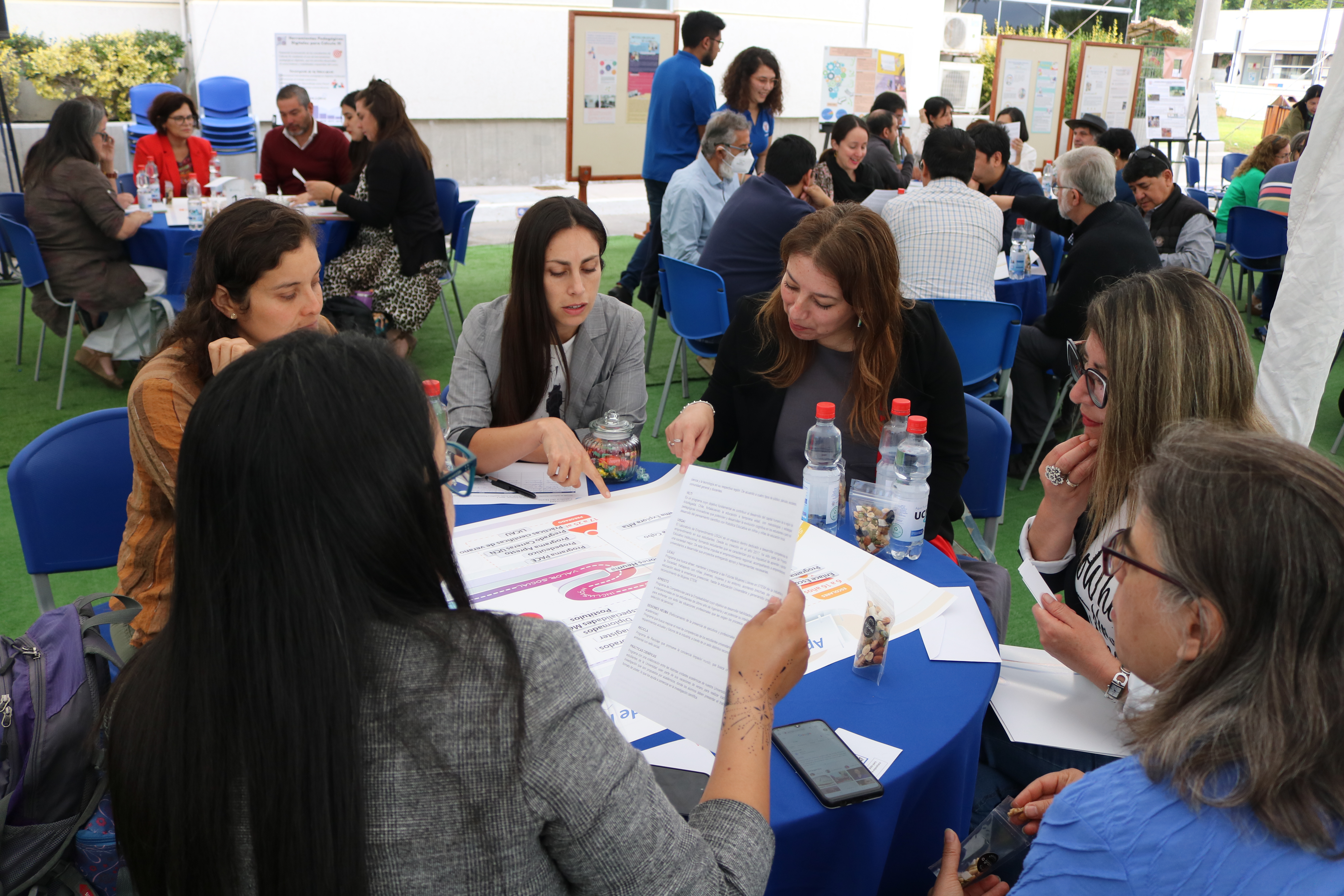 En masiva jornada docentes UCN abordan la importancia de la educación continua