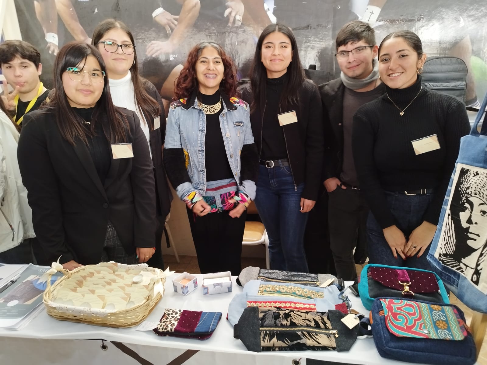 Estudiantes de ECIEM dan a conocer sus emprendimientos  en Expo Marketing 2023