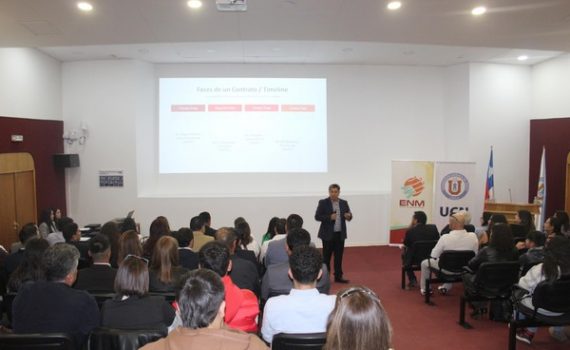 Más de 30 profesionales obtuvieron sus certificados de diplomados de la Escuela de Negocios Mineros UCN