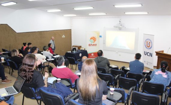 Proveedores de AMSA se capacitan en taller desarrollado por la Escuela de Negocios Mineros de la UCN  