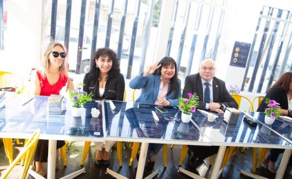 Reflexión, música y camaradería en celebración del Día de la Secretaria en la Casa Central  