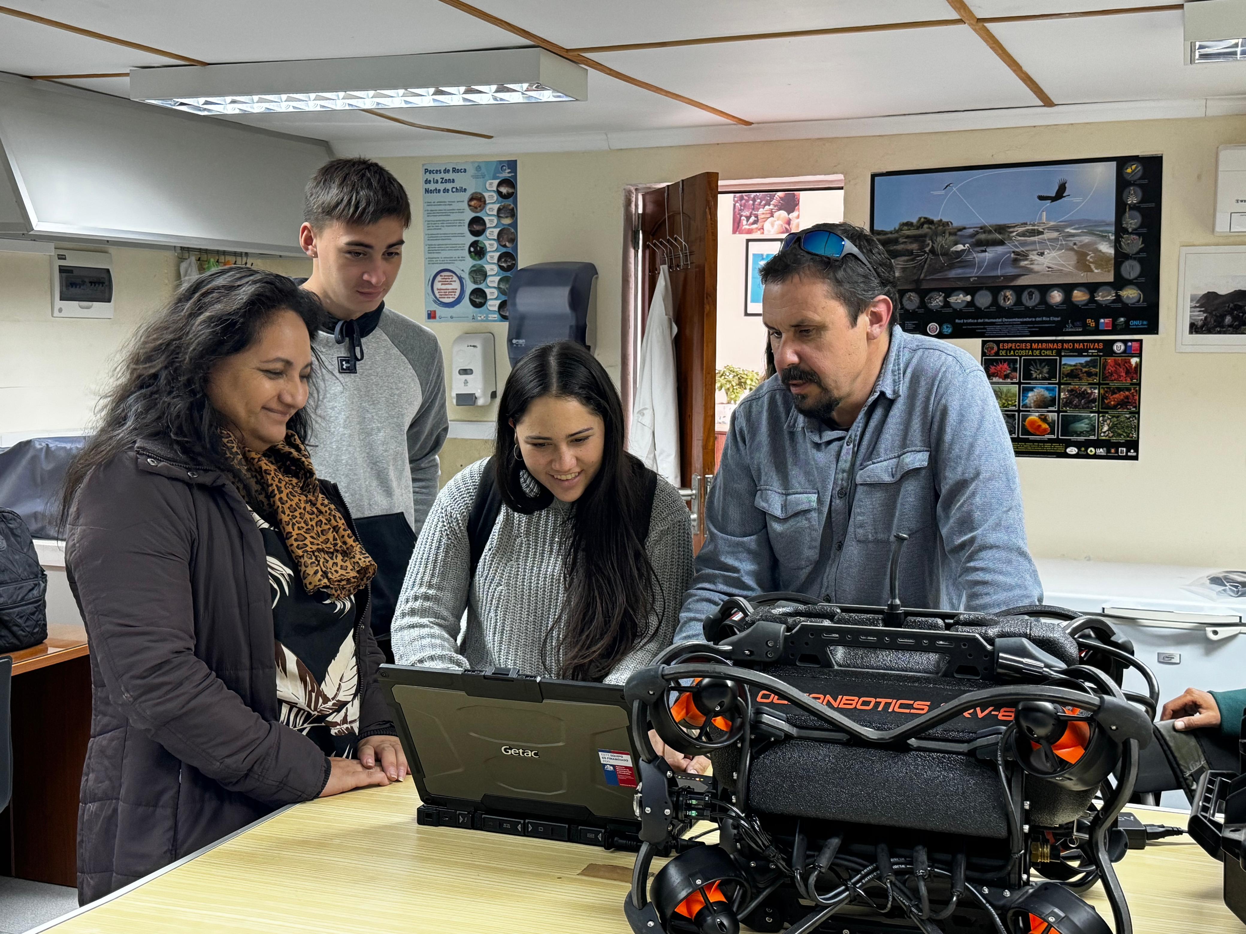 Delegación de Rapa Nui participó en Feria del Mar y en capacitaciones en la UCN