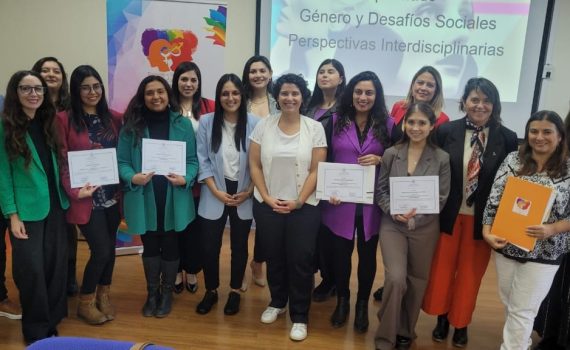 Primera versión de Diplomado de Género UCN certifica a 12 personas